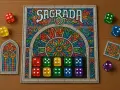 Il gioco da tavolo Sagrada, con dadi colorati e un design ispirato alle vetrate, pronto per una partita.