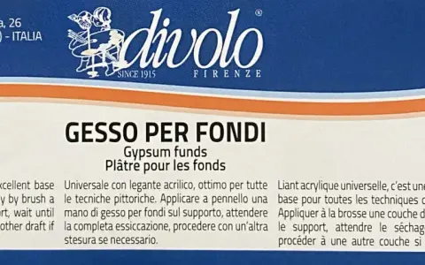 Impasto di gesso e vinavil per fondi, ideale per ogni tecnica pittorica. Si applica a pennello, attende l'essiccazione e si procede con altre stesure se necessario.