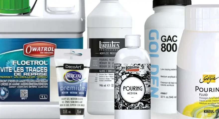 Flaconi di medium per pouring, ideali per mescolare vinavil e colori acrilici, pronti per creare effetti fluidi e brillanti.