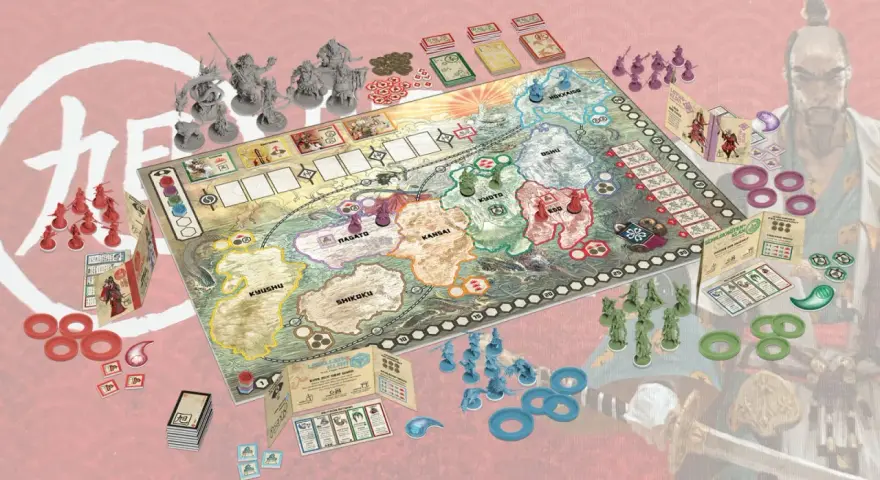 La mia recensione di Rising Sun: un gioco da tavolo strategico con miniature dettagliate, un tabellone che raffigura il Giappone feudale e tante pedine colorate.
