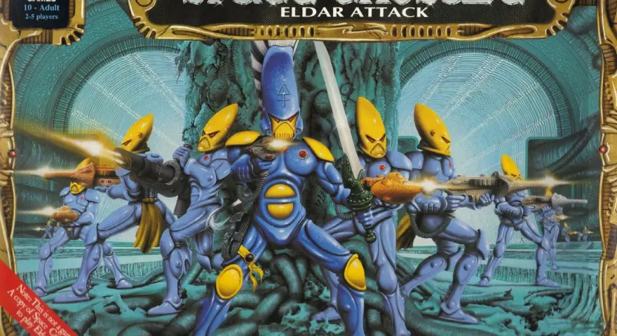 Guerrieri Eldar in armatura blu e gialla, pronti per la loro space crusade, sparano con armi laser.